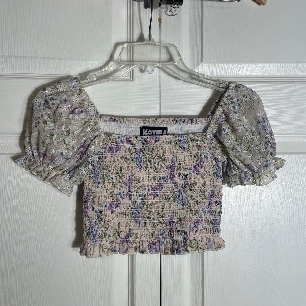 KATIE J NYC Junior‎ Marlee Puff Sleeve Floral Top Size L Smocked Cropped Blouse